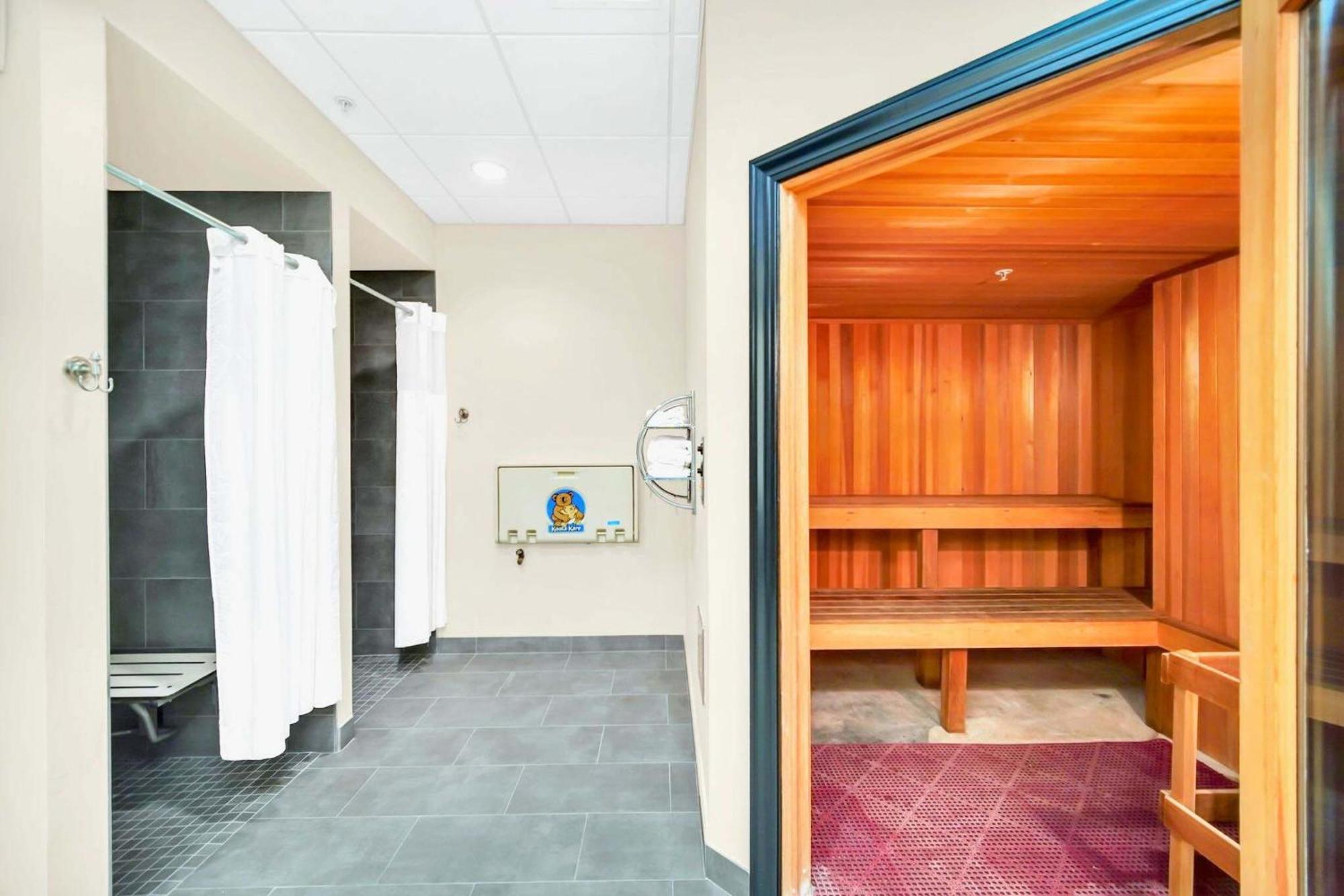 Casa de férias Upscale 3br W Pool And Hot Tub - Near *